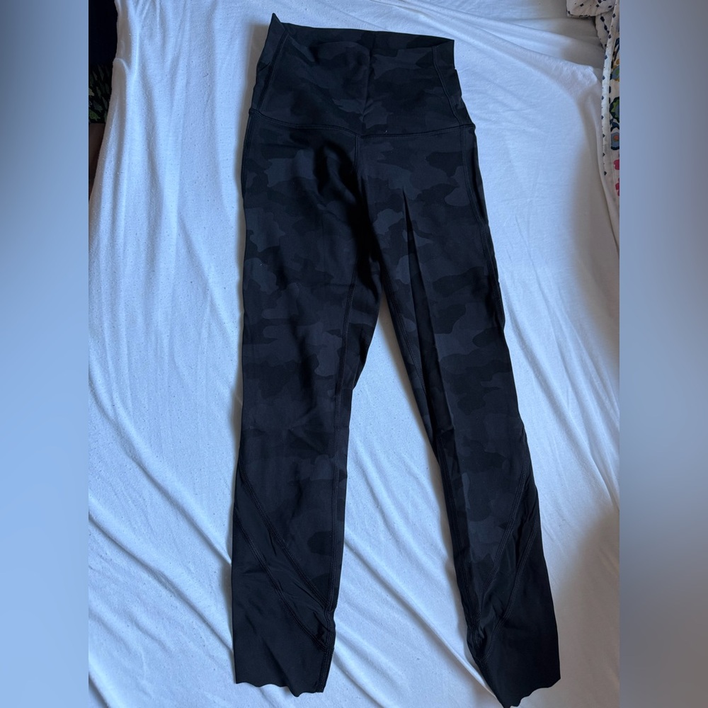 Lululemon Black Camo Luxtreme Wunder Under Crop High Rise 23”